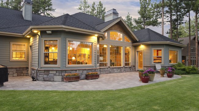 Installation of uni-stone pavers Gatineau, Hull, Aylmer, Cantley, Chelsea, the greater Outaouais region and Ottawa